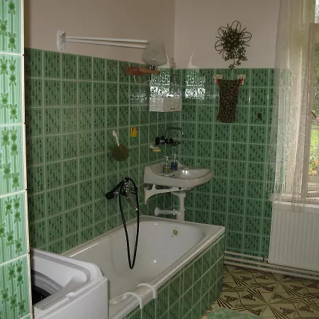 Holiday Dvur Kralove Nad Labem 1304 *